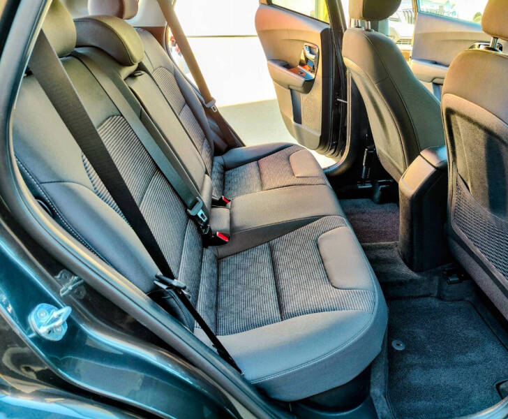 2022 Kia Niro Plug-In Hybrid LXS