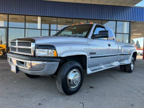 1999 Dodge Ram Pickup 3500 for sale at South Commercial Auto Sales Albany in Albany OR