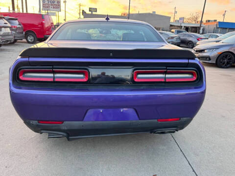 2016 Dodge Challenger R/T Scat Pack