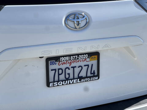 2015 Toyota Sienna SE Premium 8-Passenger