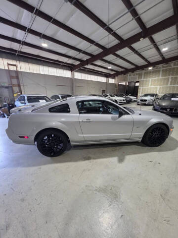 2006 Ford Mustang GT Deluxe