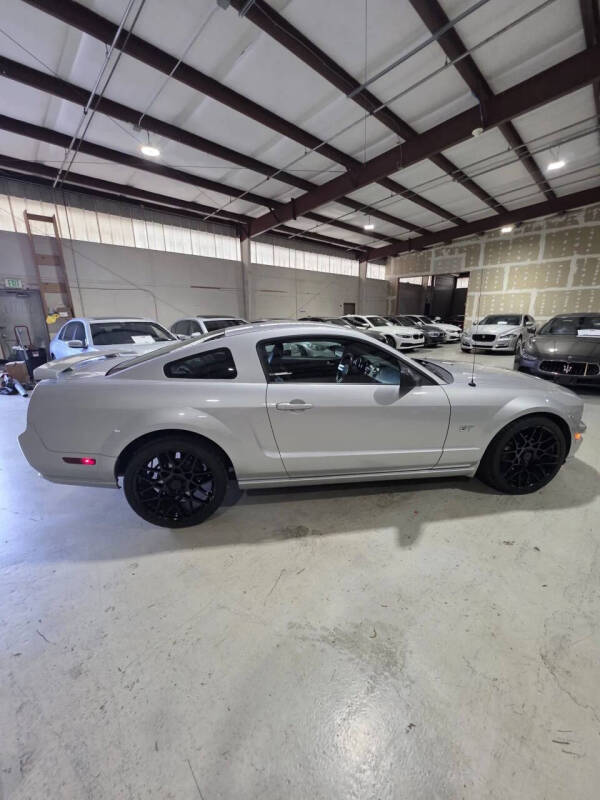2006 Ford Mustang GT Deluxe
