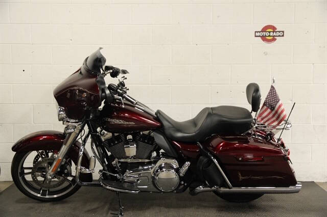 2015 Harley-Davidson STREET GLI