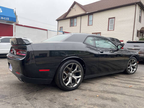 2015 Dodge Challenger SXT Plus