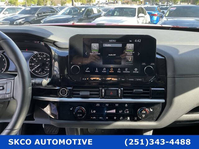 2024 Nissan Pathfinder SL