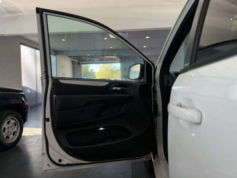 2014 Dodge Grand Caravan R/T