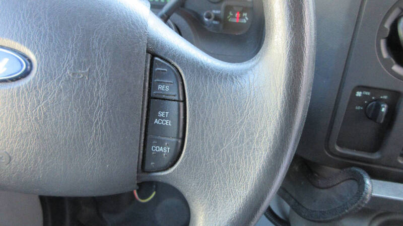 2013 Ford E-Series E-350 SD