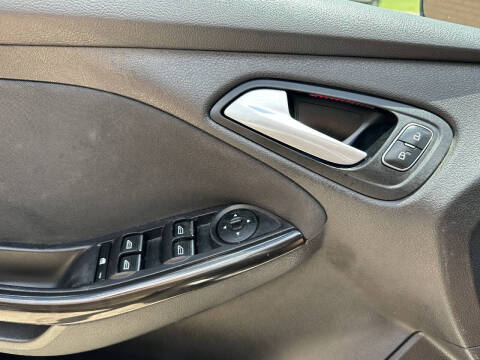 2017 Ford Focus Titanium