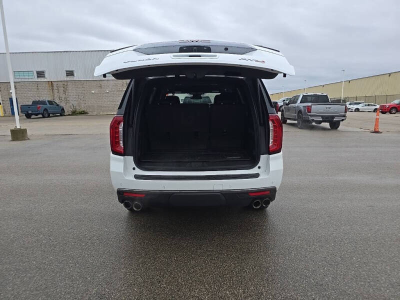 2024 GMC Yukon AT4