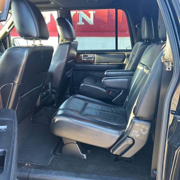 2017 Lincoln Navigator L Select