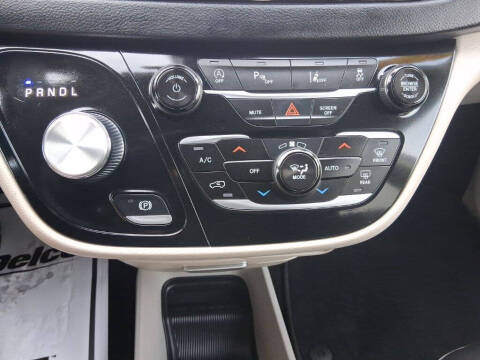 2023 Chrysler Pacifica Touring L