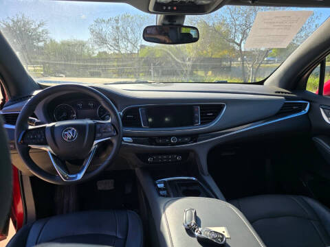 2023 Buick Enclave Essence