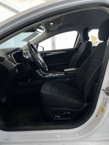 2019 Ford Fusion Hybrid SE