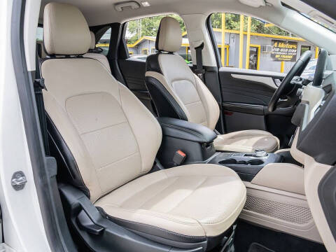 2022 Ford Escape SEL