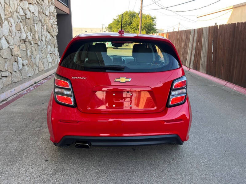 2020 Chevrolet Sonic LT