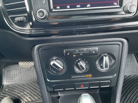 2018 Volkswagen Beetle 2.0T S