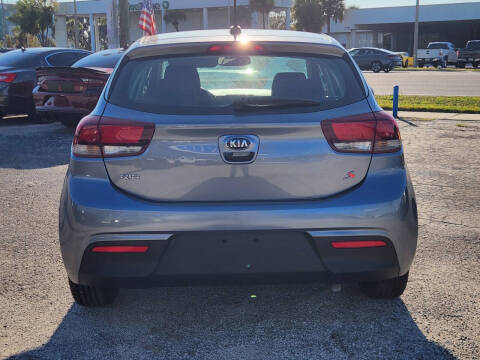 2020 Kia Rio 5-Door S