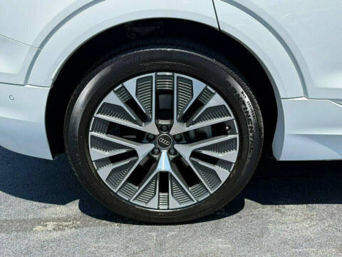 2024 Audi Q8 e-tron quattro Premium Plus