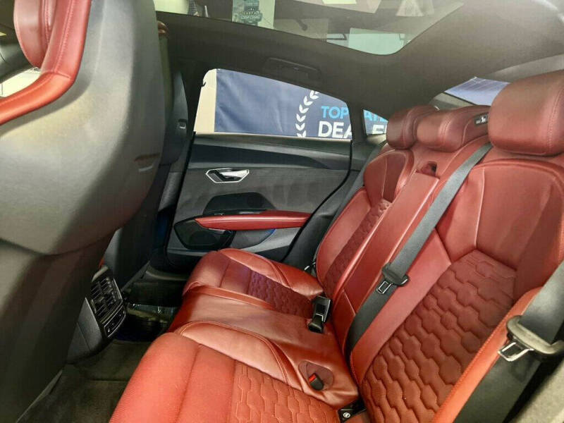 2022 Audi e-tron GT quattro Prestige