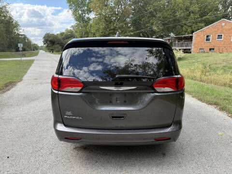 2017 Chrysler Pacifica Touring