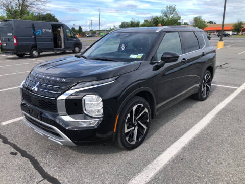 2022 Mitsubishi Outlander for sale at American Muscle in Schuylerville NY