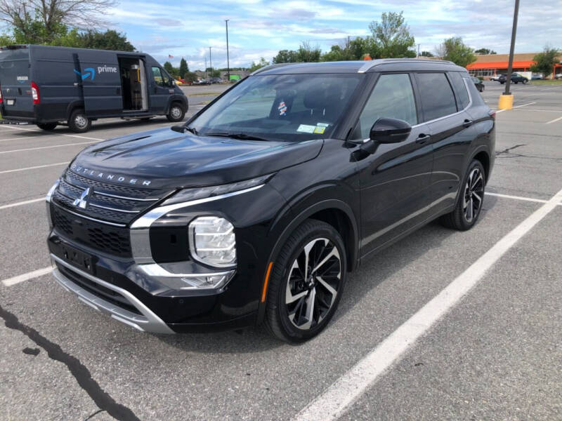 2022 Mitsubishi Outlander for sale at American Muscle in Schuylerville NY