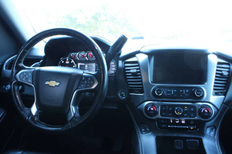 2019 Chevrolet Suburban LT