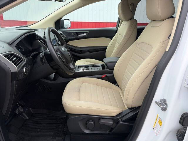 2022 Ford Edge SE