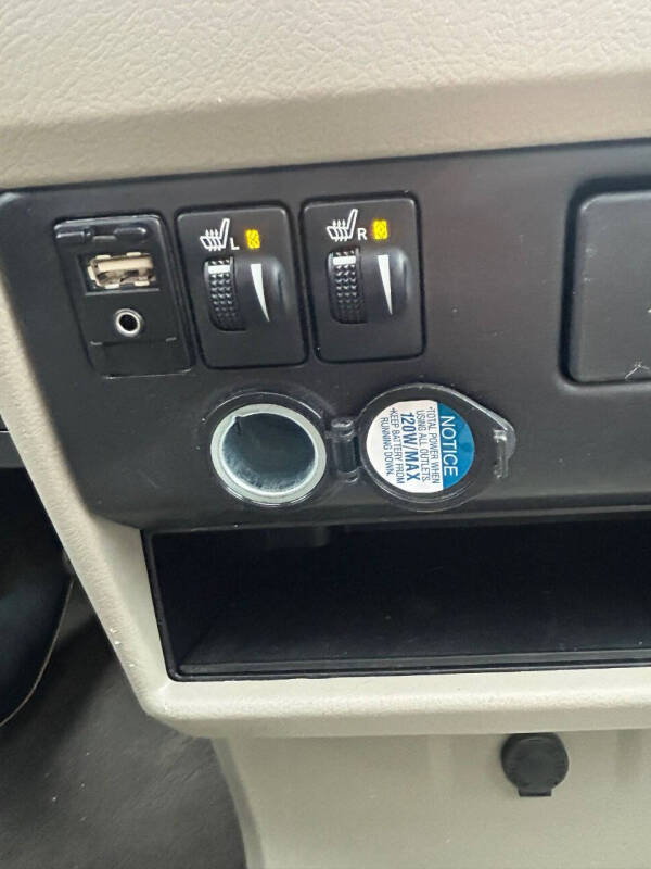 2017 Toyota Sienna XLE 7-Passenger