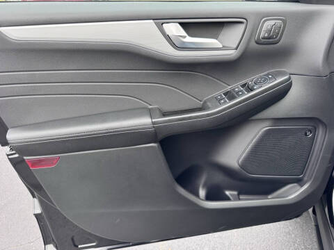 2026 Ford Escape Hybrid Platinum