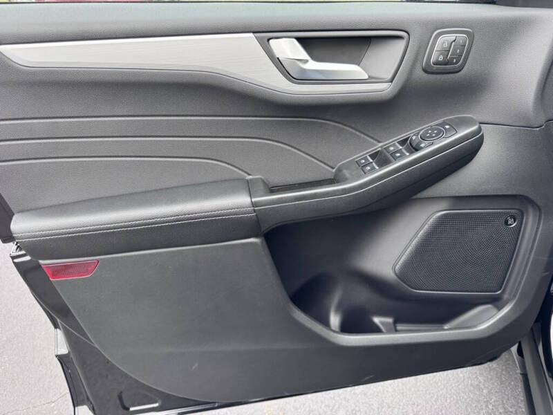 2026 Ford Escape Hybrid Platinum