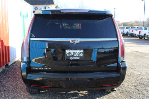 2017 Cadillac Escalade Luxury