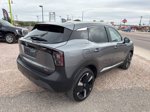 2025 Nissan Kicks SR