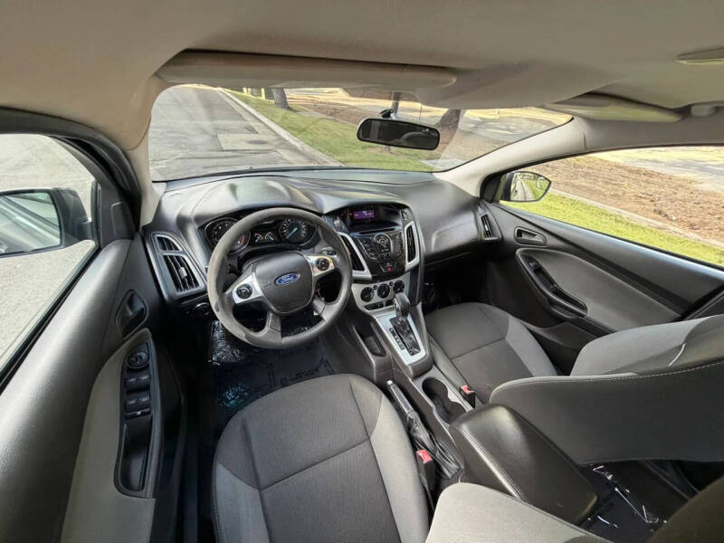 2012 Ford Focus SE