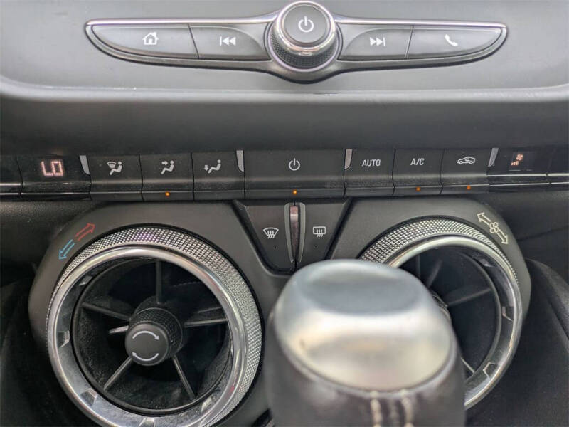 2023 Chevrolet Camaro LT1