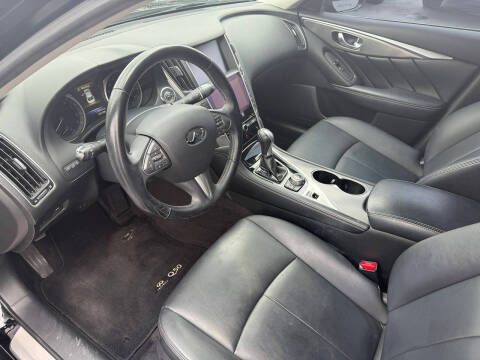 2015 Infiniti Q50 Premium