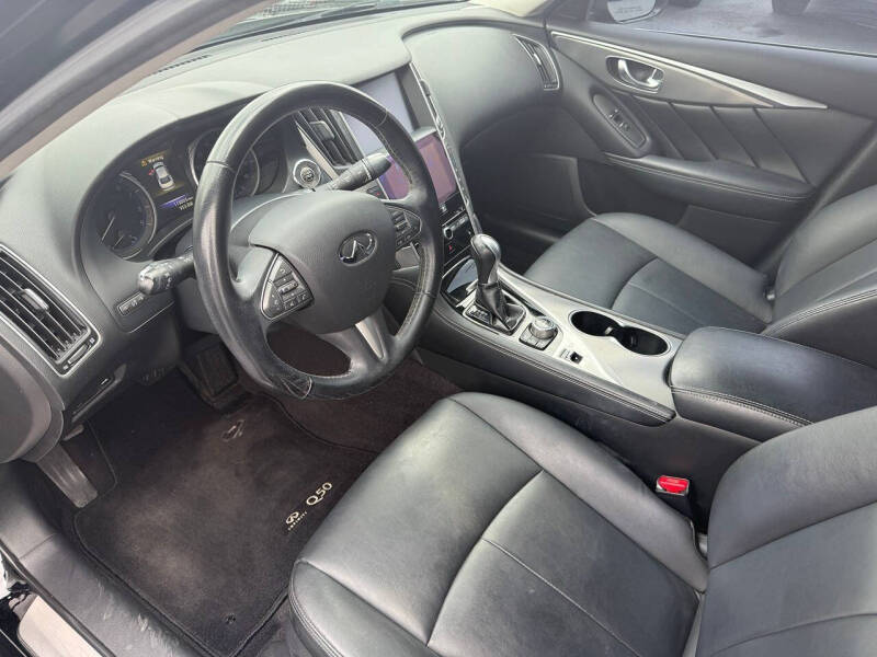 2015 Infiniti Q50 Premium