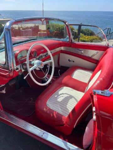 1955 Ford Thunderbird