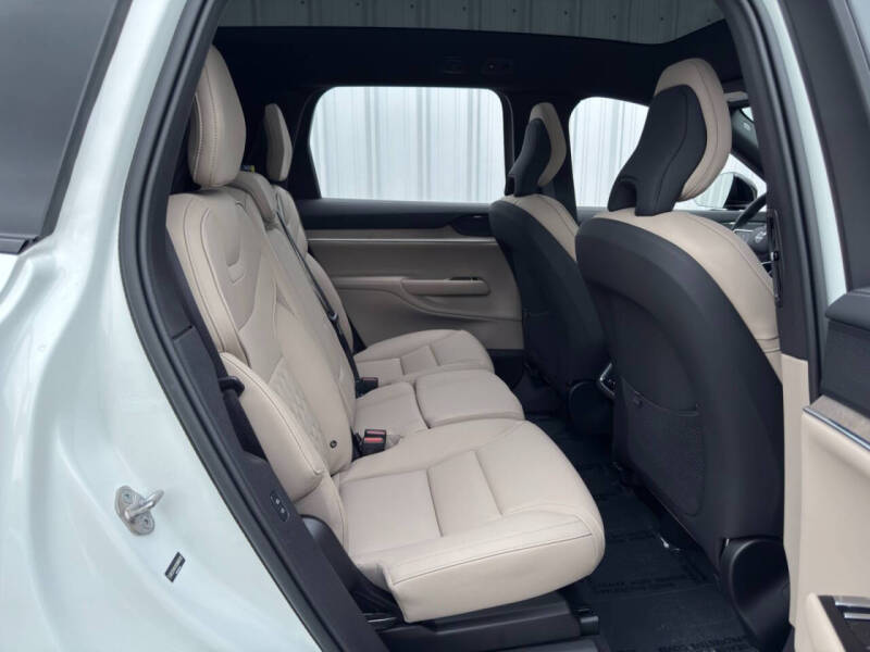 2025 Volvo EX90 Twin Performance Plus 7P