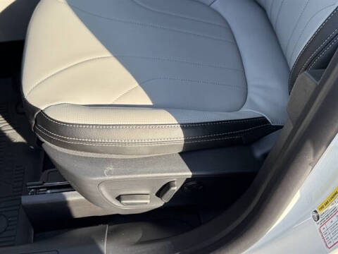 2026 Ford Escape Hybrid Platinum