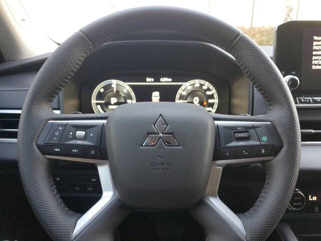 2025 Mitsubishi Outlander PHEV SE