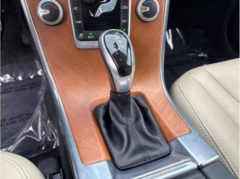 2017 Volvo XC60 T5 Inscription