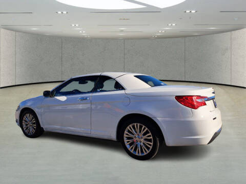 2013 Chrysler 200 Limited