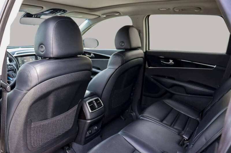 2020 Kia Sorento EX V6