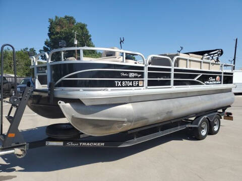 2018 Tracker FISHIN BARGE 20 DLX