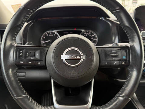 2023 Nissan Pathfinder SV