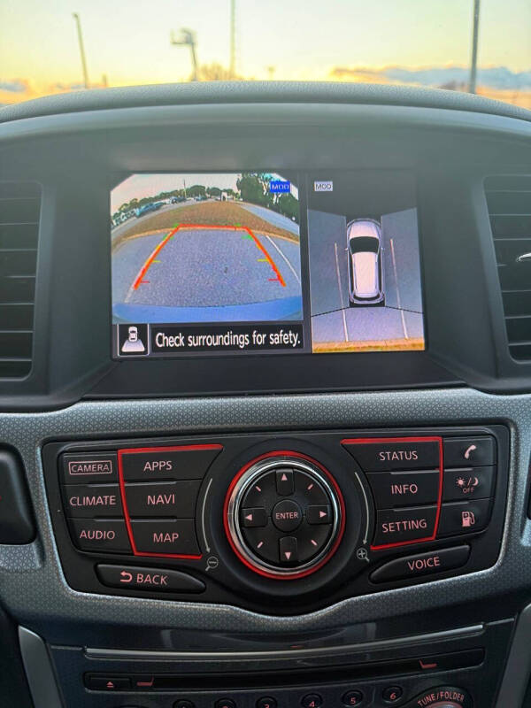 2018 Nissan Pathfinder SL