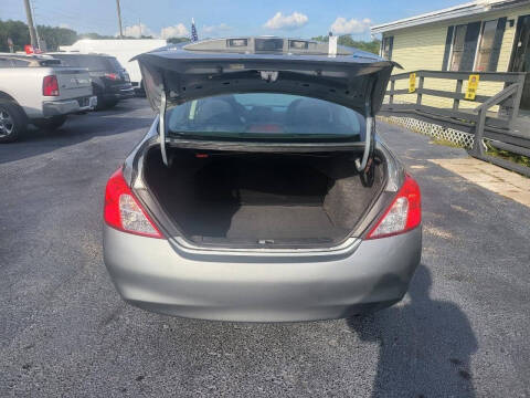 2012 Nissan Versa 1.6 S