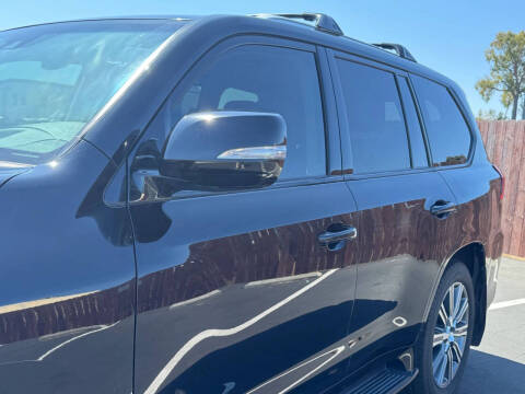 2016 Lexus LX 570