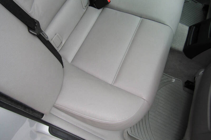 2007 BMW 3 Series 328xi